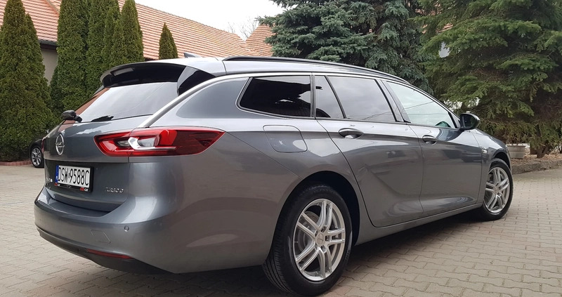 Opel Insignia cena 63900 przebieg: 149000, rok produkcji 2018 z Strzegom małe 742